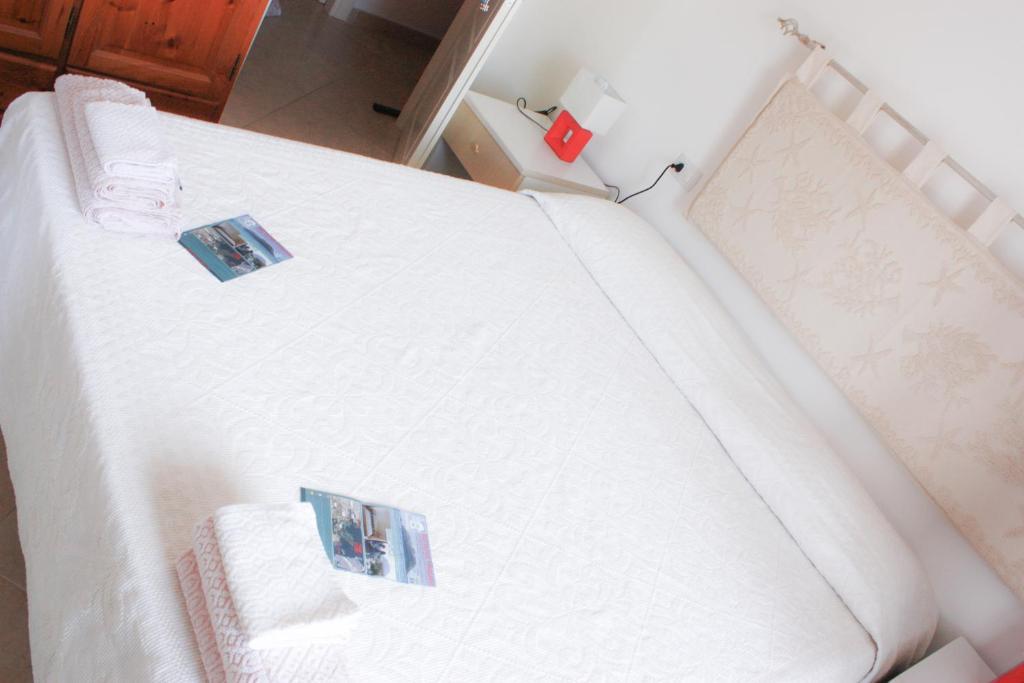B&B Rotta Per Tavolara Porto San Paolo  Δωμάτιο φωτογραφία